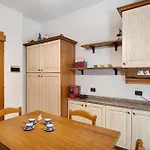 Апартаменты Alassio Holiday *